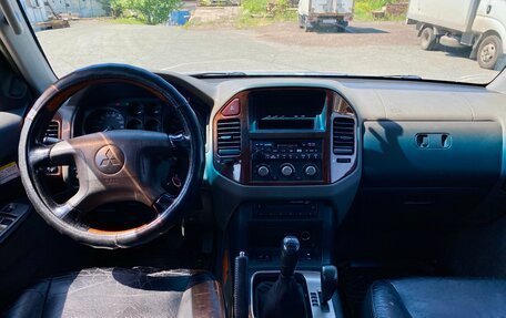 Mitsubishi Pajero III рестайлинг, 2003 год, 800 000 рублей, 10 фотография