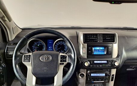 Toyota Land Cruiser Prado 150 рестайлинг 2, 2010 год, 2 149 000 рублей, 22 фотография