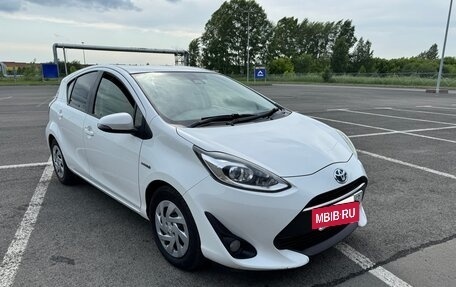 Toyota Aqua I, 2018 год, 849 000 рублей, 2 фотография