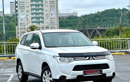 Mitsubishi Outlander III рестайлинг 3, 2012 год, 949 999 рублей, 7 фотография