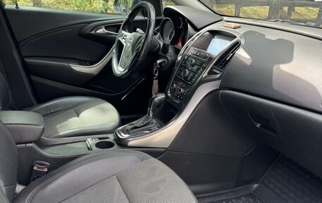 Opel Astra J, 2010 год, 515 000 рублей, 21 фотография