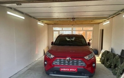 Toyota RAV4, 2021 год, 3 000 000 рублей, 1 фотография