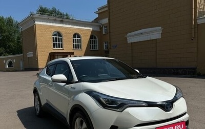 Toyota C-HR I рестайлинг, 2019 год, 2 150 000 рублей, 1 фотография