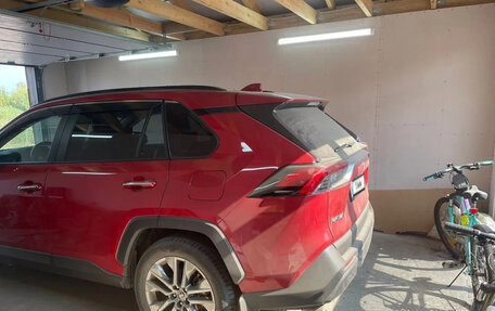 Toyota RAV4, 2021 год, 3 000 000 рублей, 3 фотография
