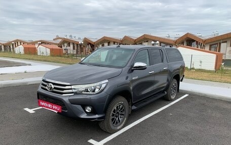 Toyota Hilux VIII, 2018 год, 5 800 000 рублей, 2 фотография