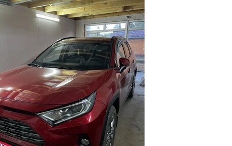 Toyota RAV4, 2021 год, 3 000 000 рублей, 4 фотография