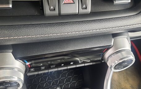 Toyota RAV4, 2021 год, 3 000 000 рублей, 12 фотография