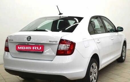 Skoda Rapid I, 2019 год, 1 080 000 рублей, 4 фотография