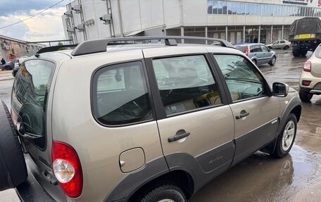Chevrolet Niva I рестайлинг, 2015 год, 670 000 рублей, 4 фотография