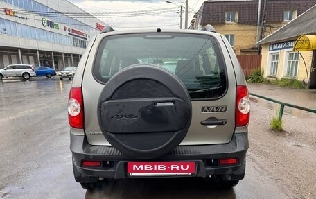 Chevrolet Niva I рестайлинг, 2015 год, 670 000 рублей, 3 фотография