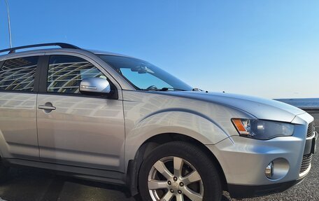 Mitsubishi Outlander III рестайлинг 3, 2011 год, 970 000 рублей, 4 фотография