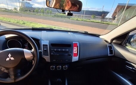 Mitsubishi Outlander III рестайлинг 3, 2011 год, 970 000 рублей, 13 фотография