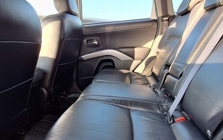 Mitsubishi Outlander III рестайлинг 3, 2011 год, 970 000 рублей, 16 фотография