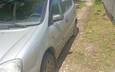 Nissan Almera Tino i, 2001 год, 290 000 рублей, 10 фотография