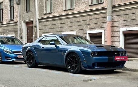 Dodge Challenger III рестайлинг 2, 2020 год, 5 500 000 рублей, 7 фотография