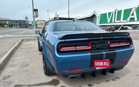Dodge Challenger III рестайлинг 2, 2020 год, 5 500 000 рублей, 4 фотография
