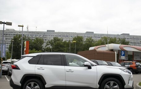 Toyota RAV4, 2020 год, 2 095 000 рублей, 4 фотография