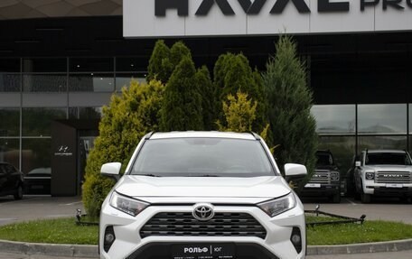 Toyota RAV4, 2020 год, 2 095 000 рублей, 2 фотография