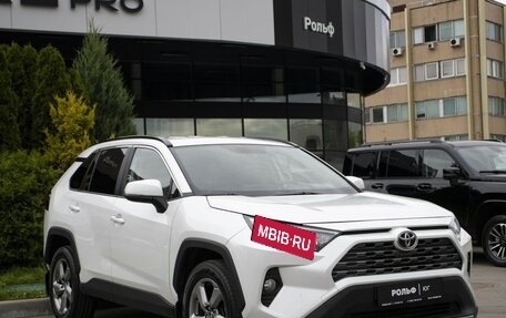 Toyota RAV4, 2020 год, 2 095 000 рублей, 3 фотография