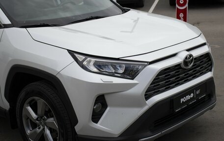 Toyota RAV4, 2020 год, 2 095 000 рублей, 24 фотография
