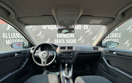 Volkswagen Jetta VI, 2012 год, 810 000 рублей, 12 фотография