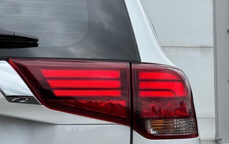 Mitsubishi Outlander III рестайлинг 3, 2022 год, 2 757 000 рублей, 8 фотография