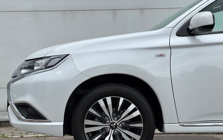 Mitsubishi Outlander III рестайлинг 3, 2022 год, 2 757 000 рублей, 2 фотография