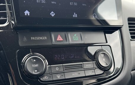 Mitsubishi Outlander III рестайлинг 3, 2022 год, 2 757 000 рублей, 19 фотография
