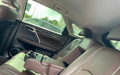 Lexus RX IV рестайлинг, 2020 год, 4 730 000 рублей, 25 фотография