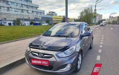 Hyundai Solaris II рестайлинг, 2011 год, 530 000 рублей, 3 фотография