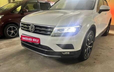 Volkswagen Tiguan II, 2017 год, 2 400 000 рублей, 2 фотография