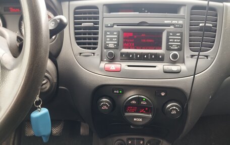 KIA Rio II, 2011 год, 620 000 рублей, 8 фотография