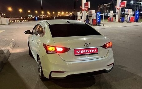 Hyundai Solaris II рестайлинг, 2017 год, 1 000 000 рублей, 1 фотография