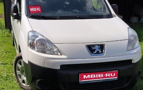 Peugeot Partner II рестайлинг 2, 2010 год, 1 100 000 рублей, 1 фотография