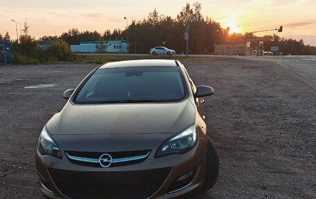 Opel Astra J, 2013 год, 900 000 рублей, 1 фотография