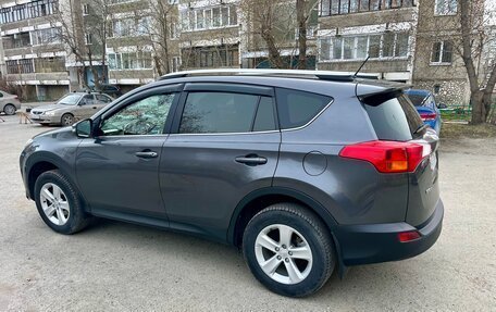 Toyota RAV4, 2013 год, 1 850 000 рублей, 4 фотография