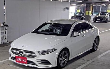 Mercedes-Benz A-Класс, 2020 год, 1 810 000 рублей, 2 фотография