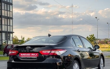 Toyota Camry, 2019 год, 2 990 000 рублей, 10 фотография