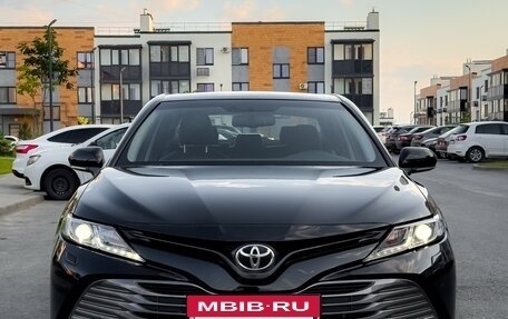 Toyota Camry, 2019 год, 2 990 000 рублей, 2 фотография