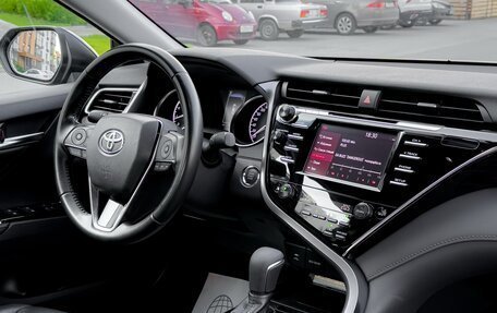 Toyota Camry, 2019 год, 2 990 000 рублей, 20 фотография