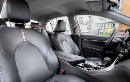 Toyota Camry, 2019 год, 2 990 000 рублей, 25 фотография