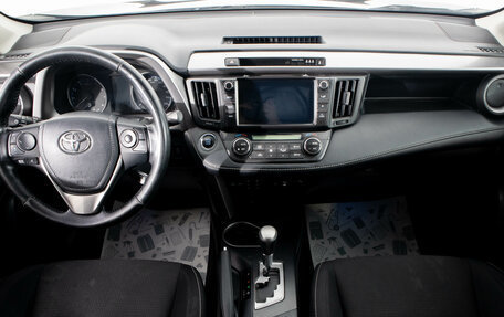 Toyota RAV4, 2017 год, 3 249 000 рублей, 10 фотография