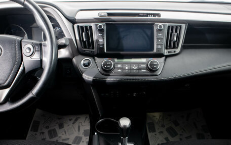 Toyota RAV4, 2017 год, 3 249 000 рублей, 18 фотография