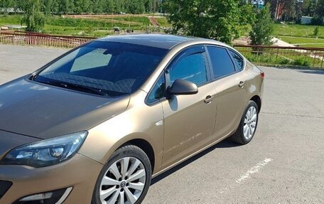 Opel Astra J, 2013 год, 900 000 рублей, 6 фотография