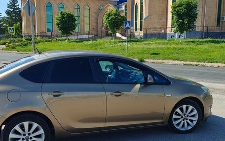 Opel Astra J, 2013 год, 900 000 рублей, 8 фотография