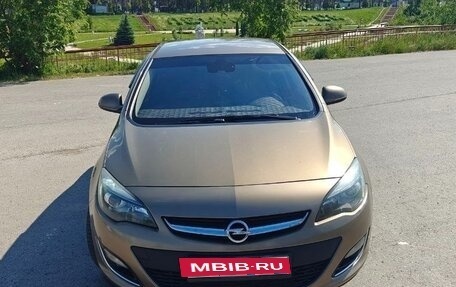 Opel Astra J, 2013 год, 900 000 рублей, 10 фотография