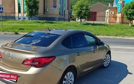 Opel Astra J, 2013 год, 900 000 рублей, 9 фотография