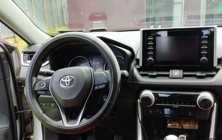 Toyota RAV4, 2020 год, 3 100 000 рублей, 5 фотография