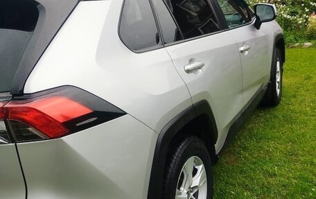Toyota RAV4, 2020 год, 3 100 000 рублей, 11 фотография