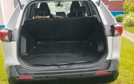 Toyota RAV4, 2020 год, 3 100 000 рублей, 9 фотография